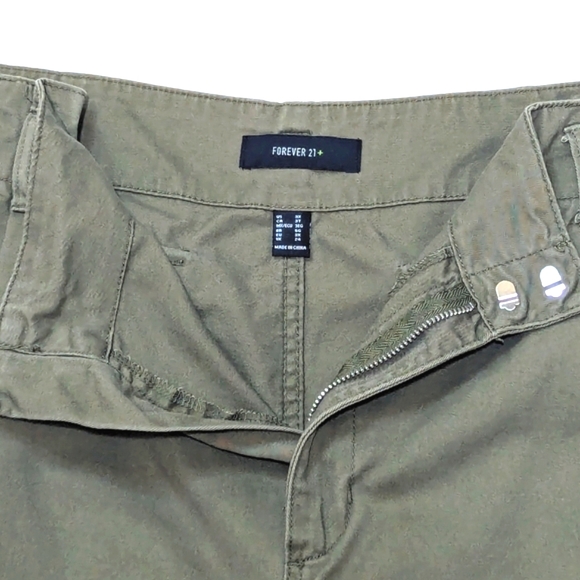 Forever 21 | Cargo Pants | Summer | Casual | Grunge | Outdoor | Military Style - Picture 5 of 7